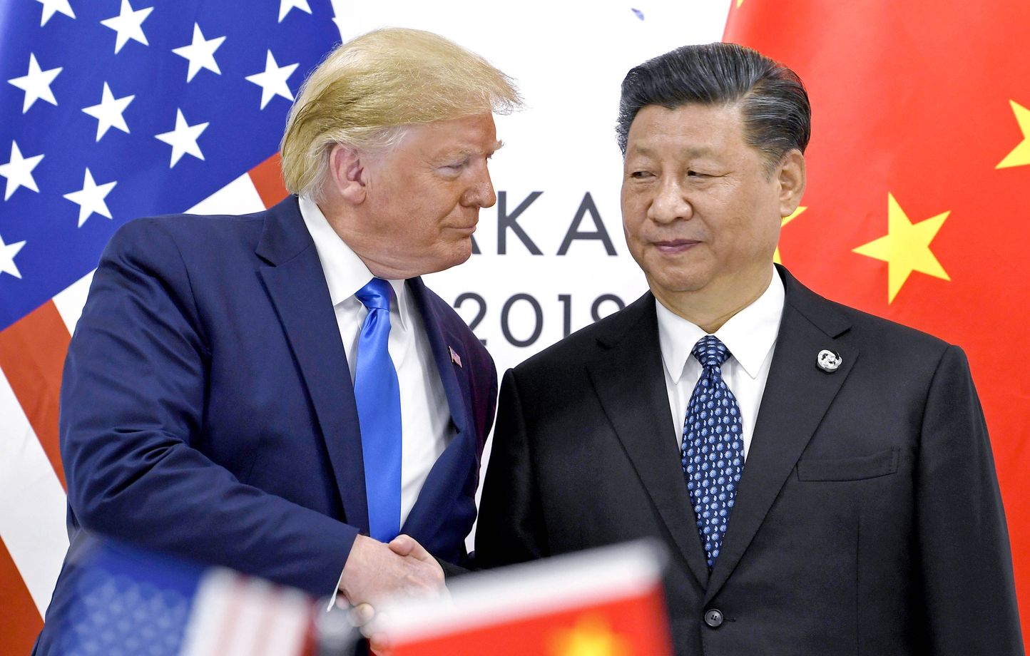 La Chine contre-attaque face aux taxes douanières de Trump