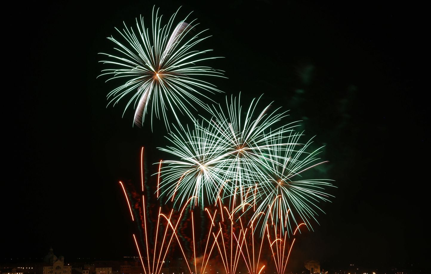 Feux d’artifice annulés : les artificiers en péril