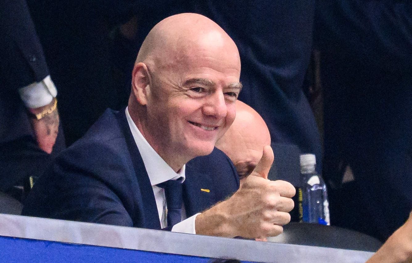 Coupe du monde à vendre : tollé contre Infantino