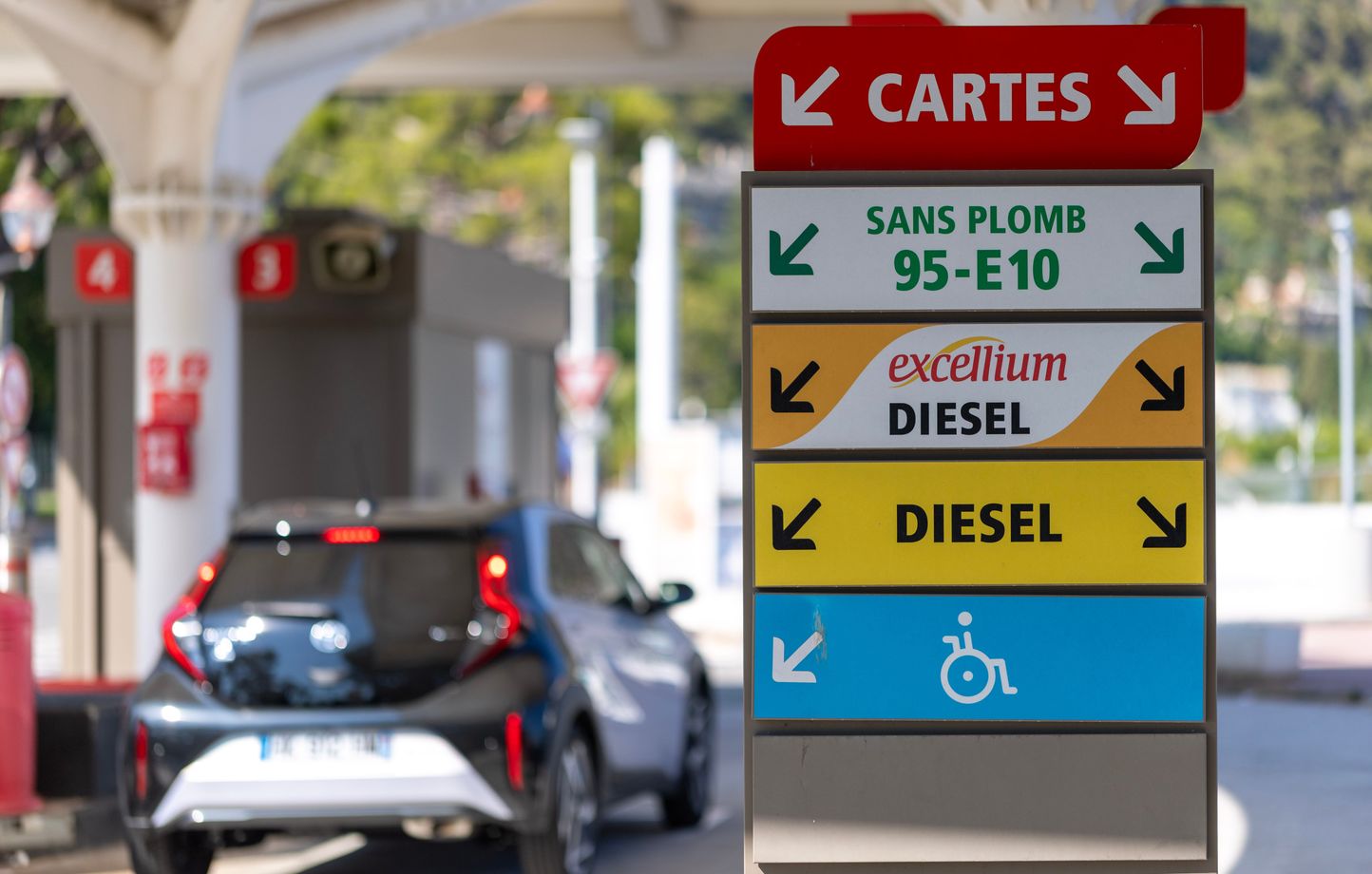 Prix de l’essence : le SP95-E10 repasse sous 2 €