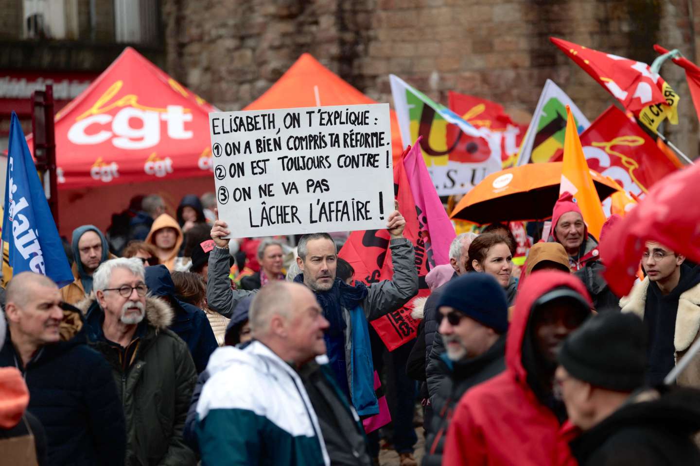 Réforme des retraites : entre 3 000 et 5 000 manifestants à Vire, fief normand d’Elisabeth Borne