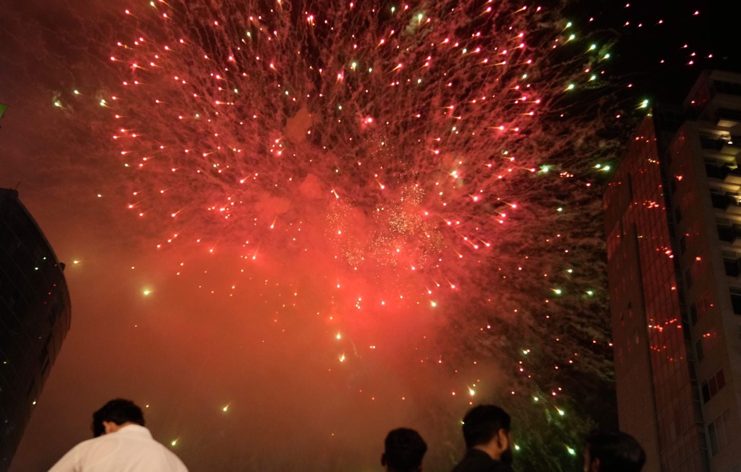 Feux d’artifice du 15 août : faut-il les annuler ?