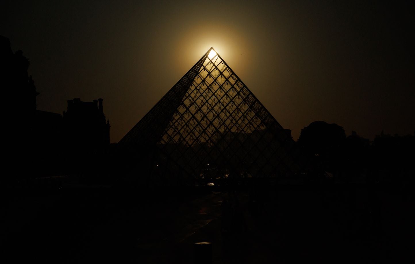 Éclipse solaire en Europe : les images spectaculaires
