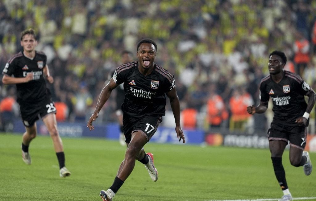L’OL tient tête à Fenerbahçe et rêve de Ligue des champions