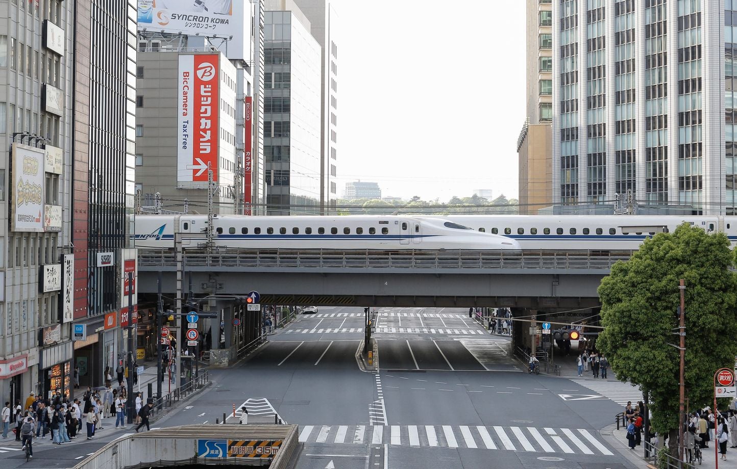 Drame au Japon : quatre ouvriers tués par un train