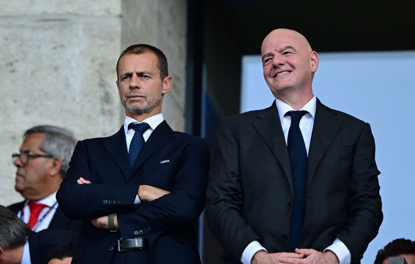 FIFA : Ceferin renonce, Infantino sous pression