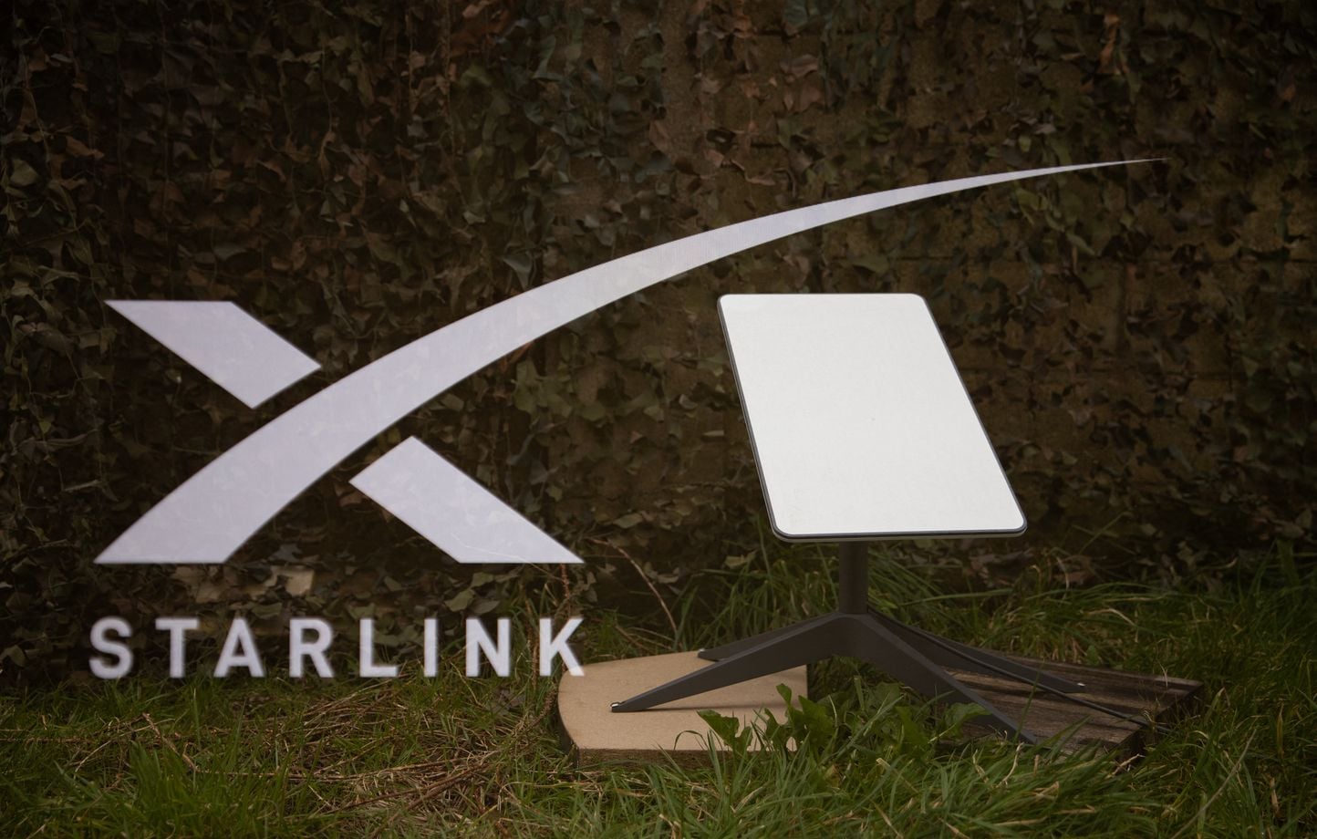 Oubliés de la fibre : pourquoi ils choisissent Starlink