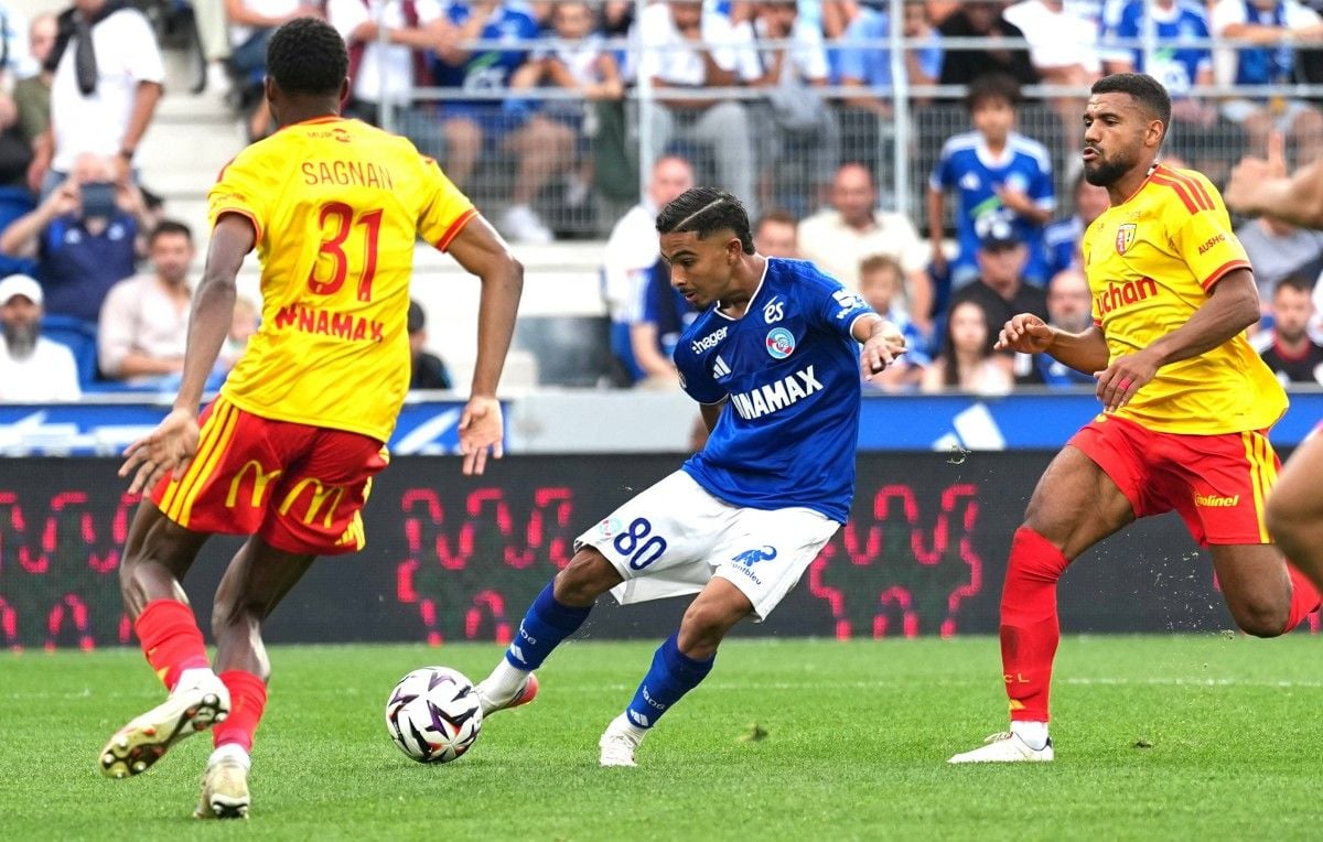Strasbourg renverse Lens, Yassine embrase la Meinau