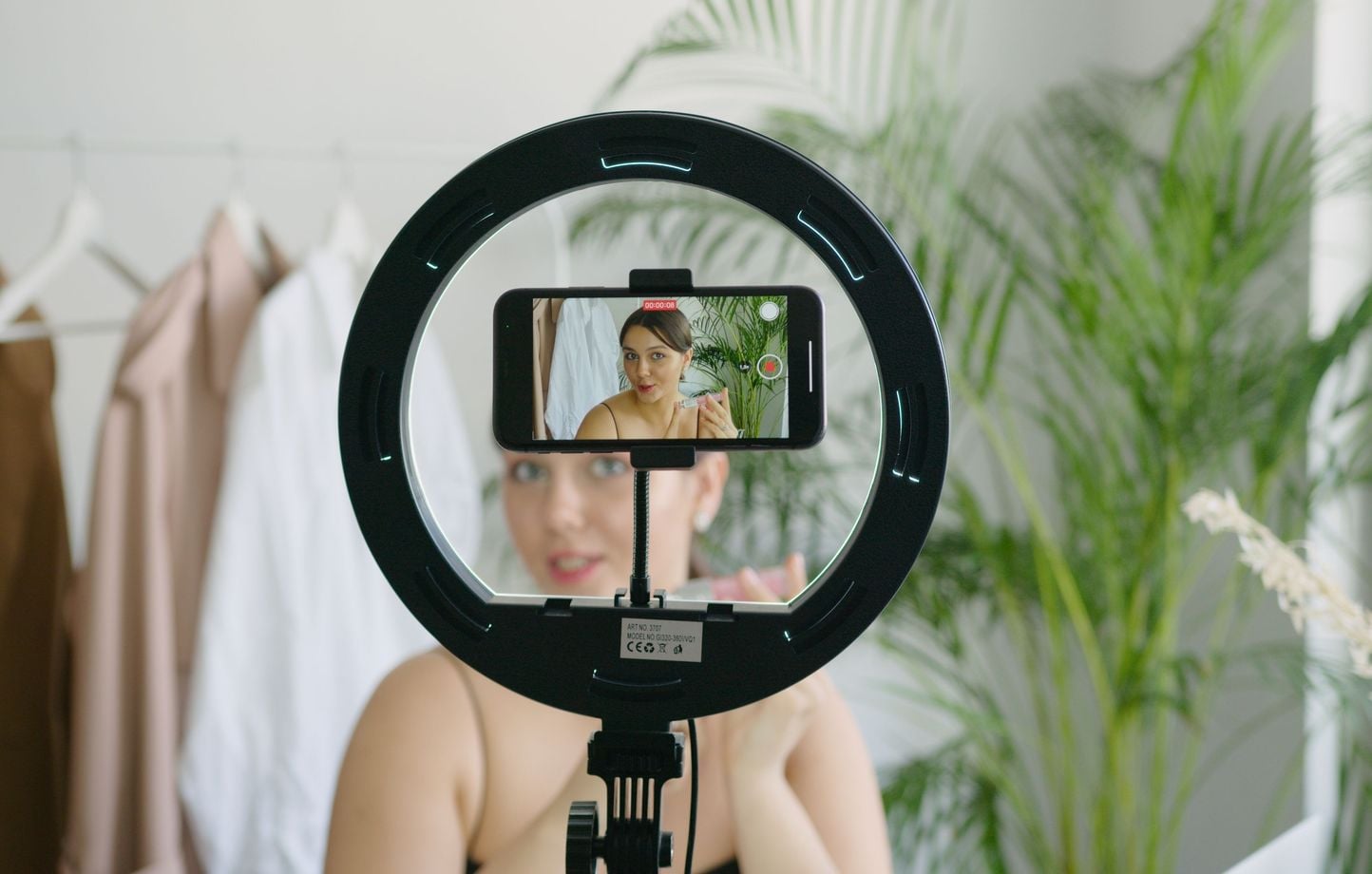 Micro-influenceurs : pourquoi les marques se les arrachent
