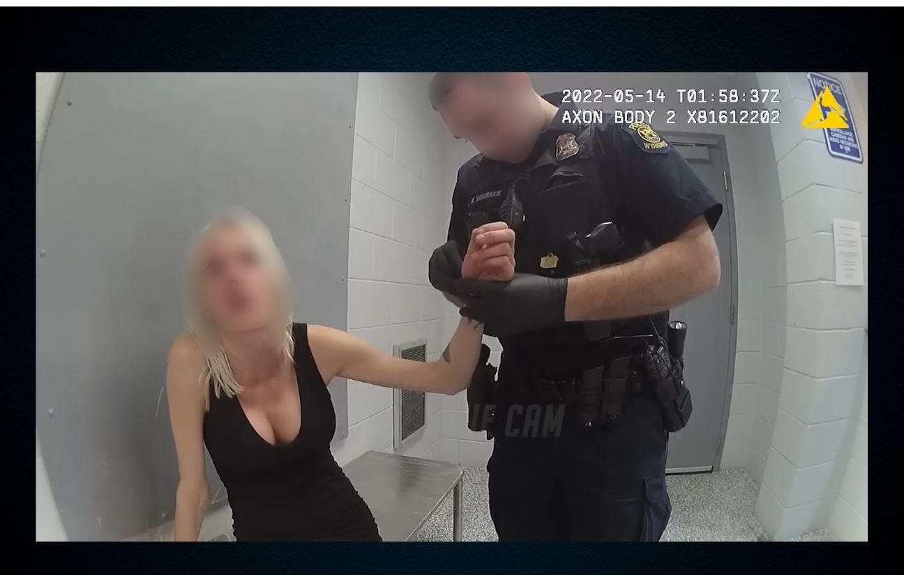 Arrestations de femmes : le filon sexiste sur YouTube
