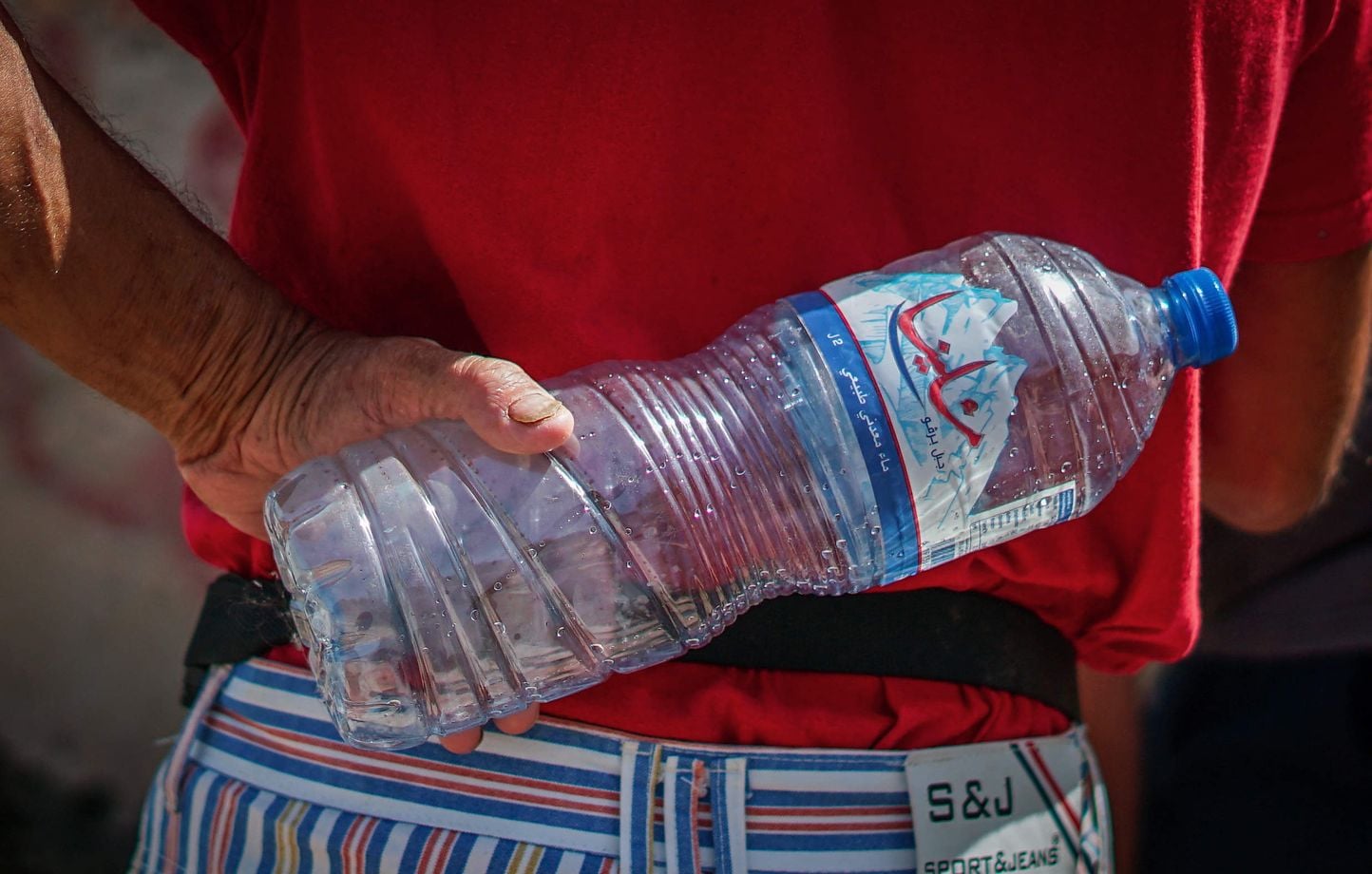 Pénurie d’eau en Tunisie : 9 millions de bouteilles livrées
