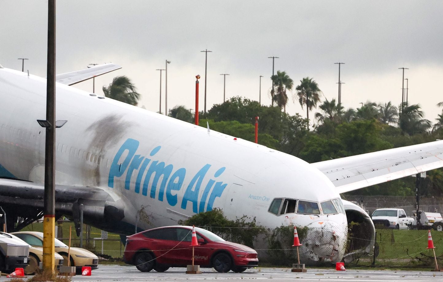 Crash d’un cargo Amazon à Miami : boîtes noires retrouvées