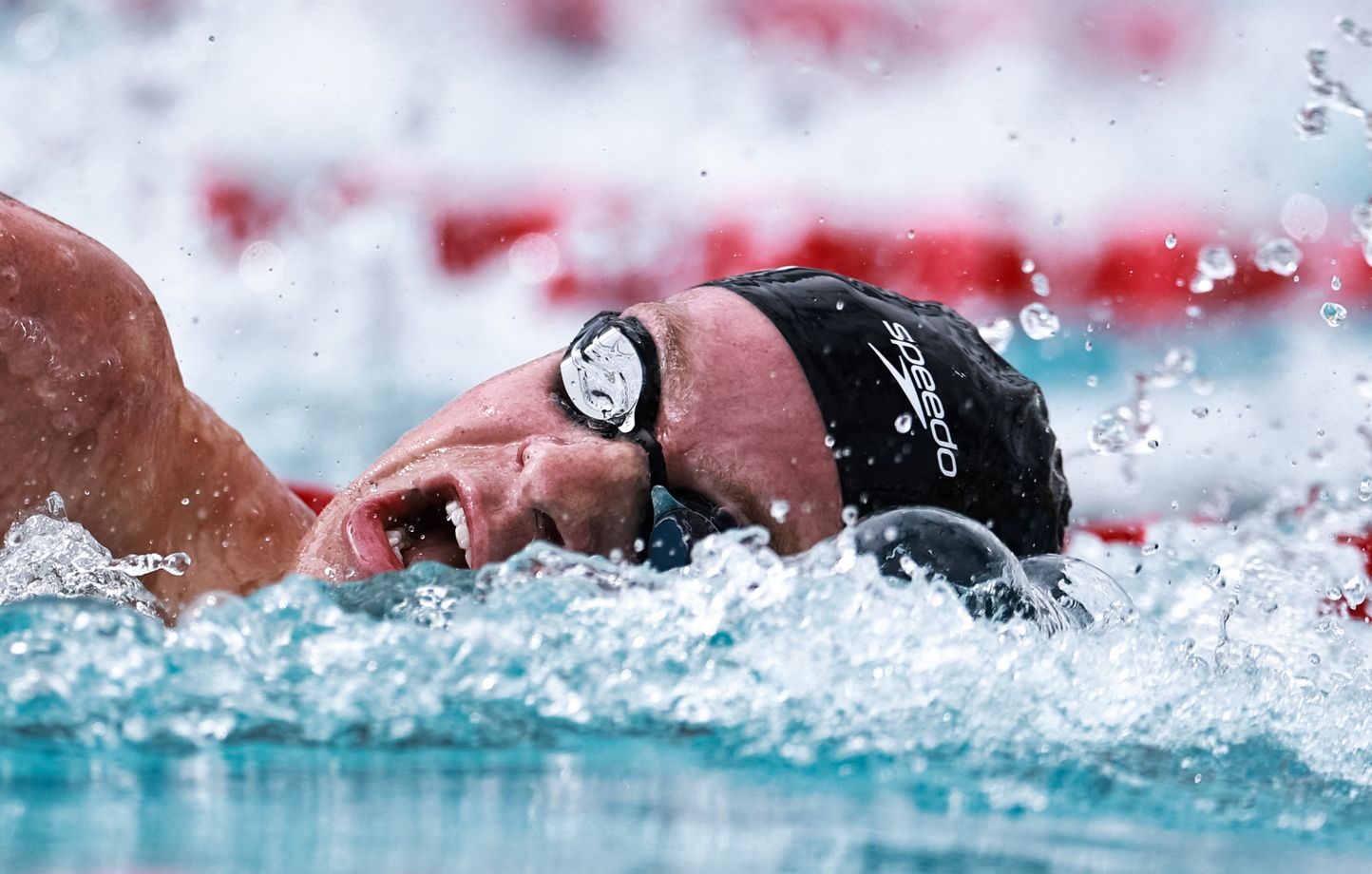 Léon Marchand battu sur 400 m 4 nages aux Pro Swim Series