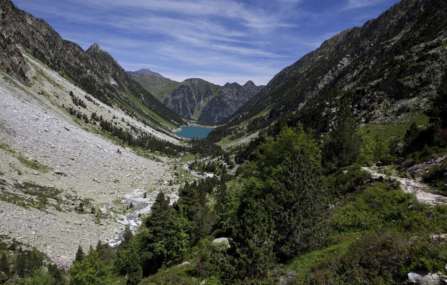 Drame en montagne : un alpiniste survit à une chute de 120 m