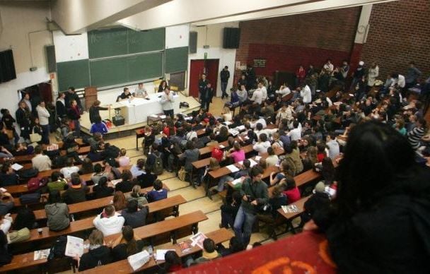 Sujets et corrigés de l’épreuve de SES du bac 2025