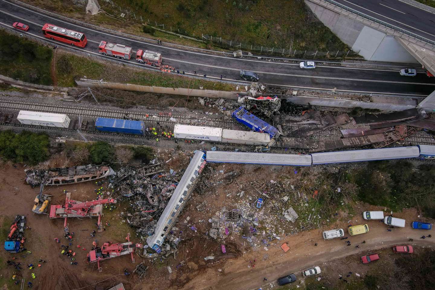 En Grèce, après un accident de trains meurtrier, la vétusté du réseau ferroviaire pointée du doigt