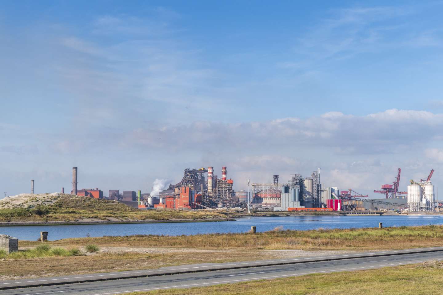 PFAS : le gouvernement lance un premier état des lieux des rejets industriels de « polluants éternels »