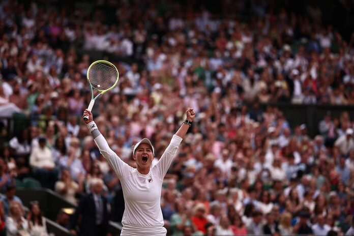 Barbora Krejcikova maîtrise Jasmine Paolini et remporte son premier Wimbledon en simple