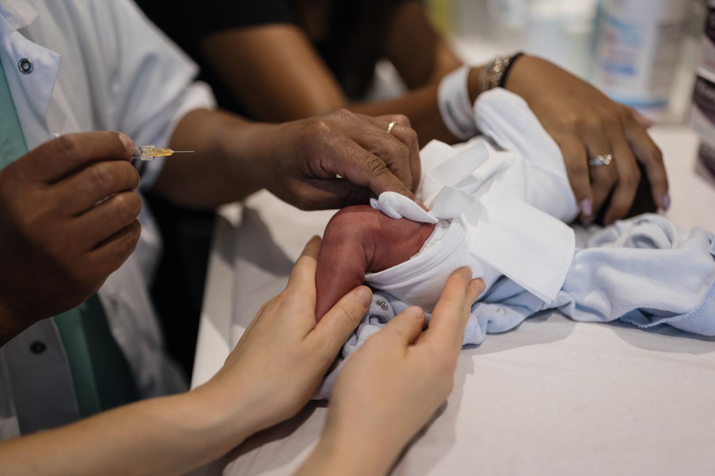 L’épidémie de bronchiolite est bien installée en France, des pédiatres craignent un accès restreint au Beyfortus pour les familles « les plus modestes »