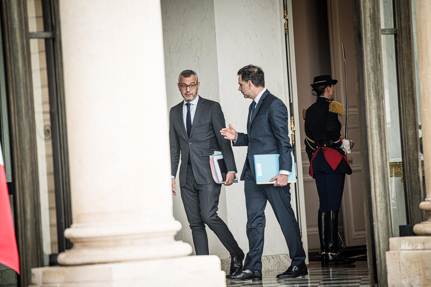 Budget 2025 : le gouvernement subit ses premières défaites dans l’Hémicycle sur fond de divisions de la coalition Barnier