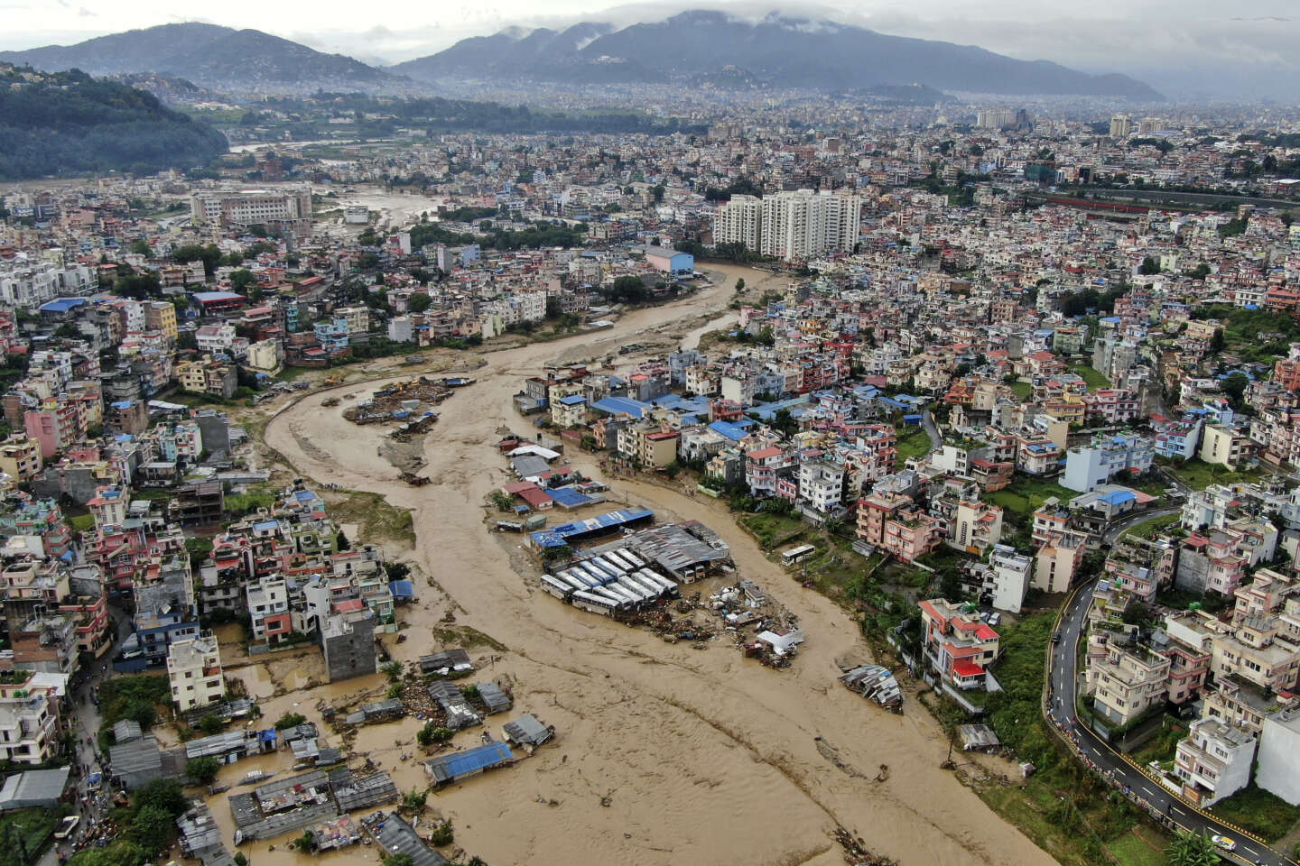 Au Népal, le bilan des pluies diluviennes monte à 104 morts et 64 portés disparus