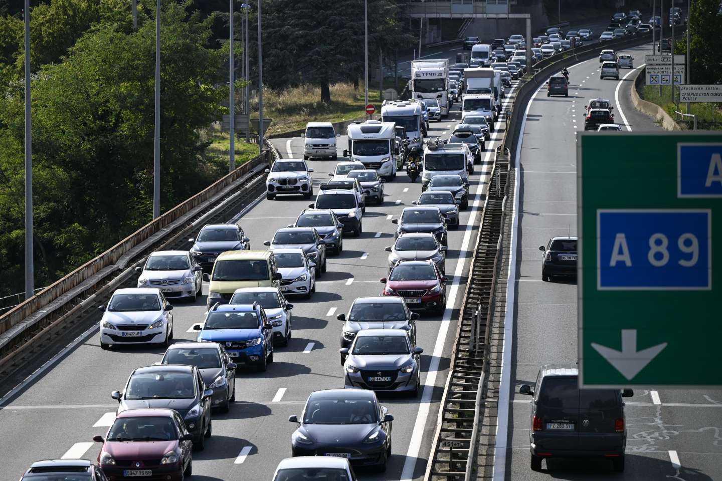 Départs en vacances : plus de 960 kilomètres de bouchons cumulés sur les routes