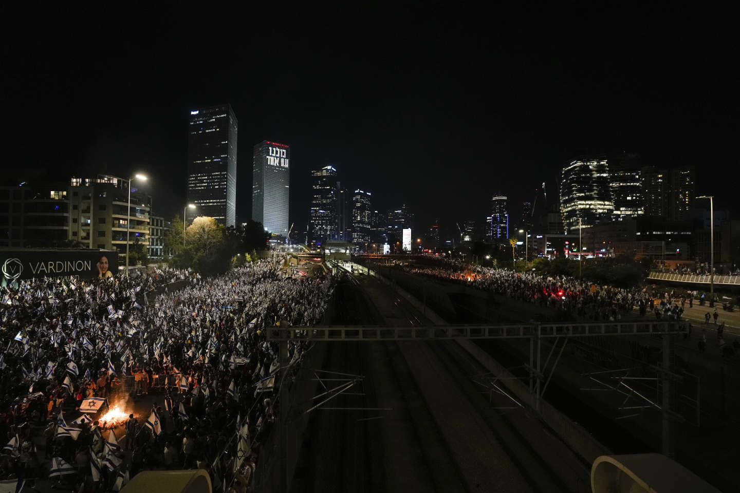 Israël : manifestations monstres contre la réforme de la justice, le président appelle à arrêter « immédiatement » ce projet voulu par Benyamin Nétanyahou