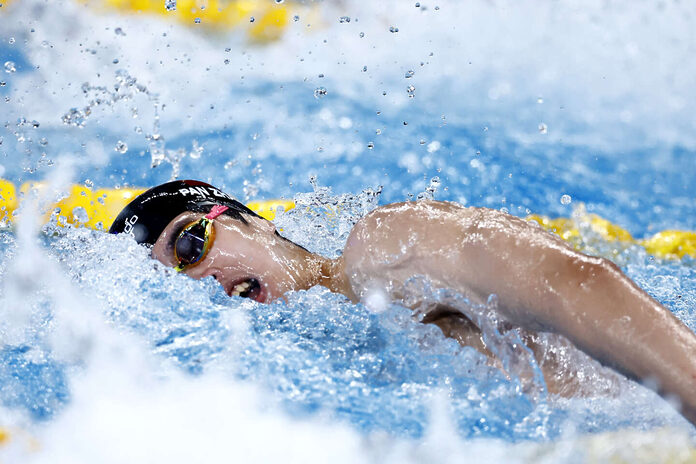 Natation : le Chinois Pan Zhanle crée la surprise en battant le record du monde du 100 mètres nage libre