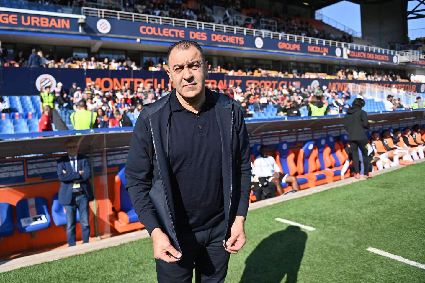 Football : l’entraîneur d’Angers Abdel Bouhazama démissionne après des propos déplacés