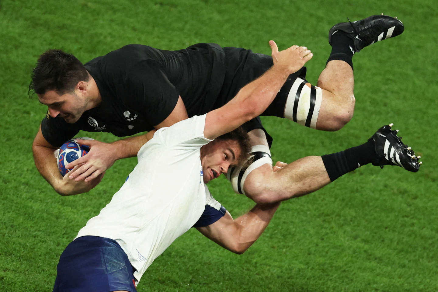Coupe du monde de rugby : les Bleus frappent un grand « coup psychologique » après leur victoire sur la Nouvelle-Zélande, selon la presse étrangère