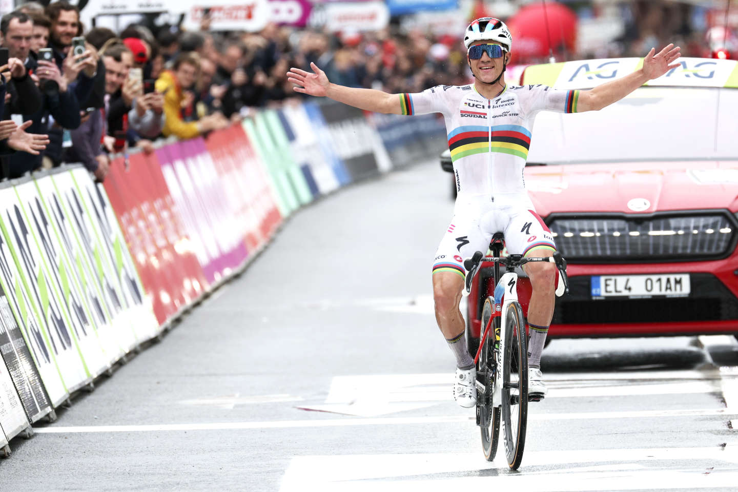 Cyclisme : Remco Evenepoel survole Liège-Bastogne-Liège, Tadej Pogacar à terre