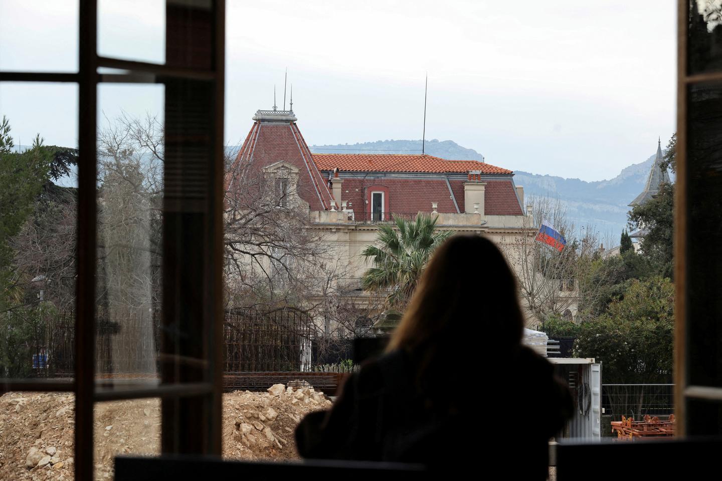 A Marseille, trois engins explosifs lancés contre le consulat général de Russie, sans faire de blessés