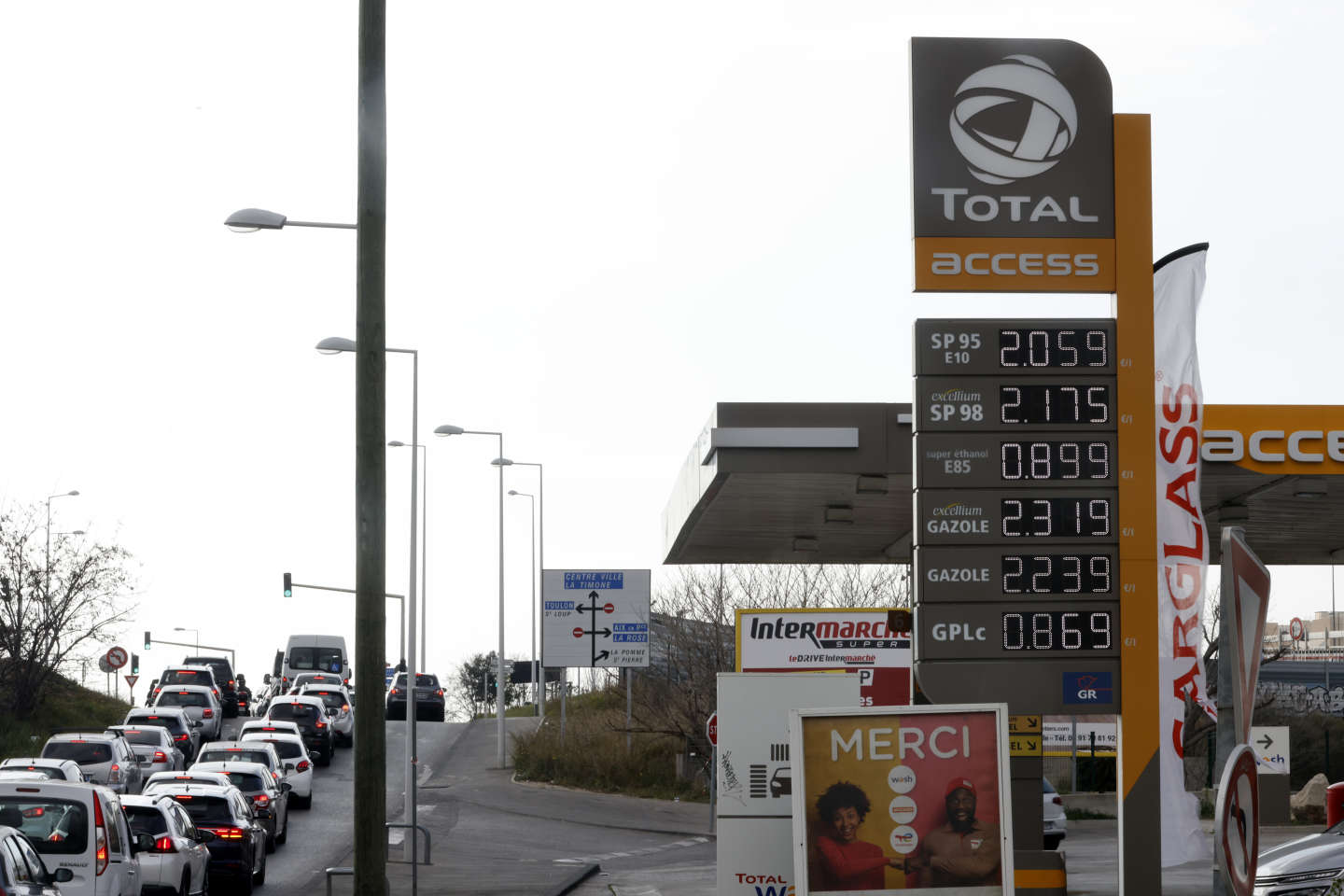 Les prix des carburants à la pompe repartent à la hausse cet été