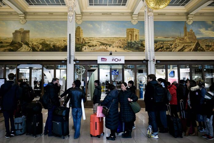 Paris 2024 : les plans d’accès aux gares parisiennes le jour de la cérémonie d’ouverture des JO seront connus « début avril »