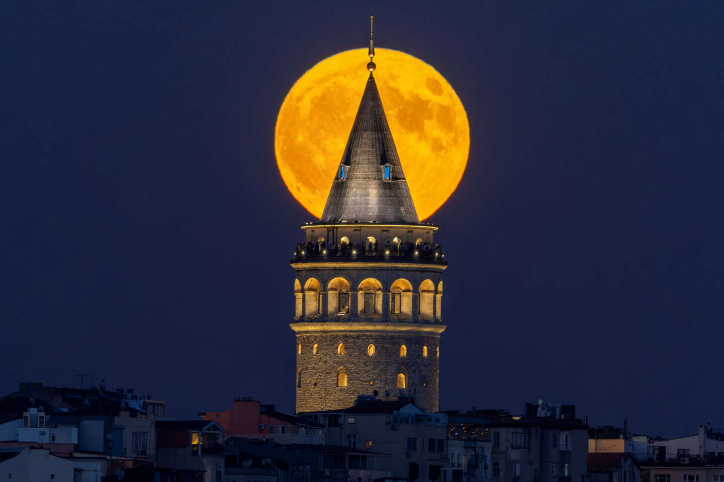 Les photos majestueuses de la superlune de cette nuit