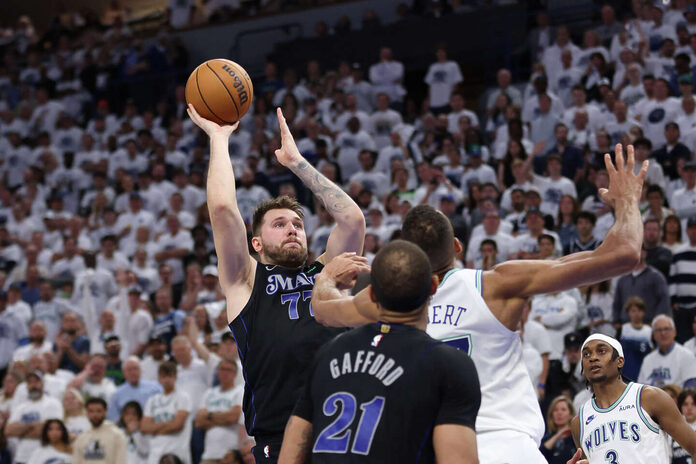 NBA : Minnesota battu pour la deuxième fois à domicile par Dallas en finale de Conférence Ouest