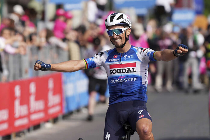 Après plusieurs années noires, Julian Alaphilippe, vainqueur de la 12e étape du Giro, remonte la pente
