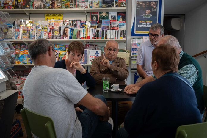 Législatives 2024 : la France retient son souffle avant un vote historique