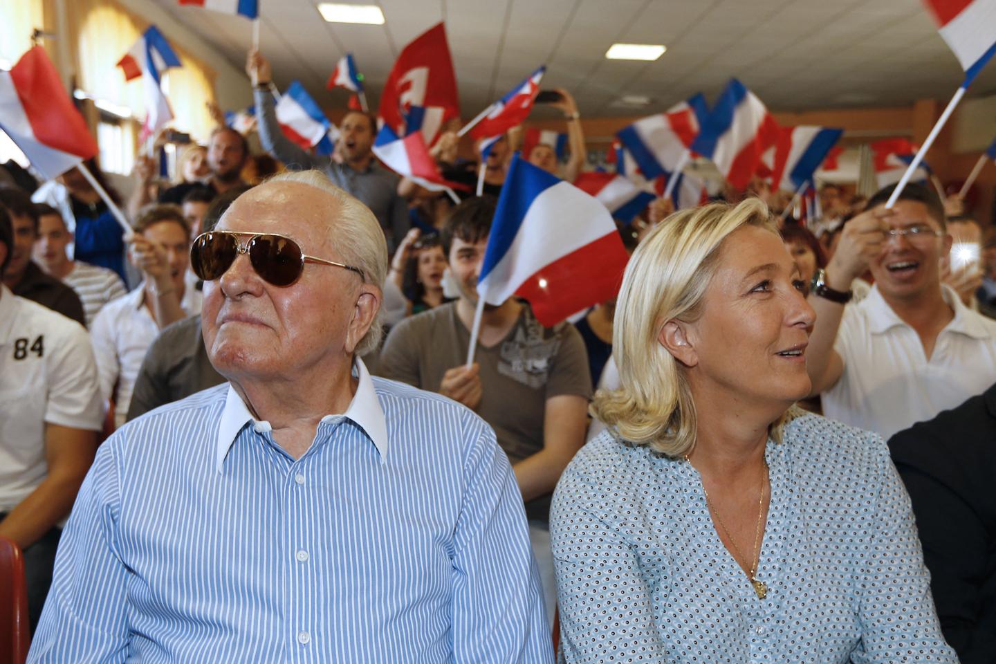 « Jean-Marie Le Pen est peut-être mort, mais il va hanter l’Europe encore longtemps » : comment la presse internationale retrace la carrière du cofondateur du Front national