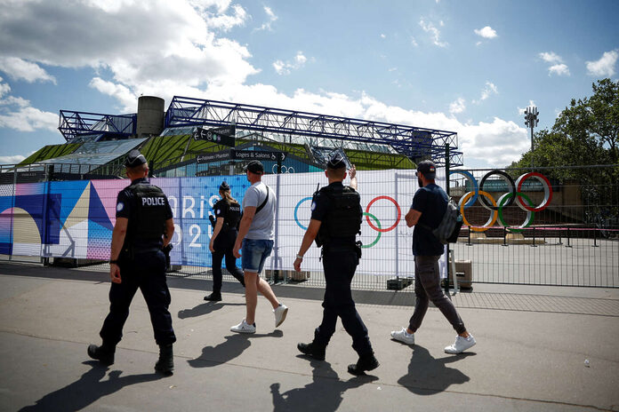 Cinq mille policiers en renfort à Paris à trois semaines des Jeux olympiques