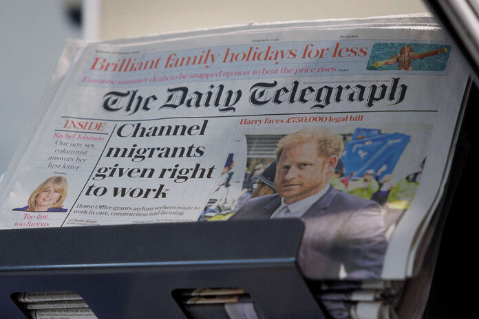 Presse britannique : le patron du « Daily Telegraph » démissionne, sur fond de rachat polémique