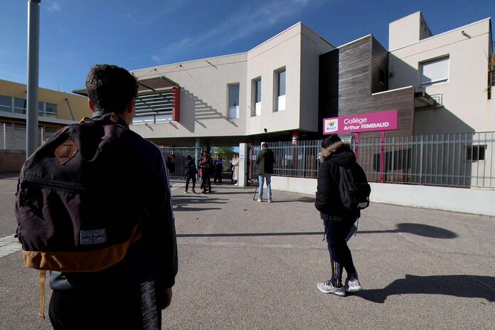 Agression de Samara à Montpellier : trois mineurs reconnaissent leur implication, Emmanuel Macron appelle à ce que l’école reste « un sanctuaire »
