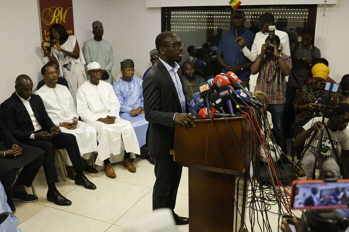 Présidentielle au Sénégal : seize candidats et un collectif citoyen refusent le dialogue proposé par Macky Sall