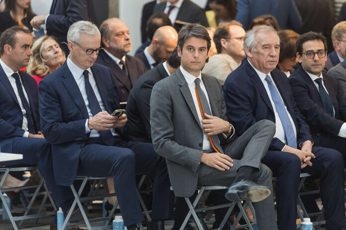 Dissolution de l’Assemblée nationale : les macronistes sous le choc et la tentation du sauve-qui-peut