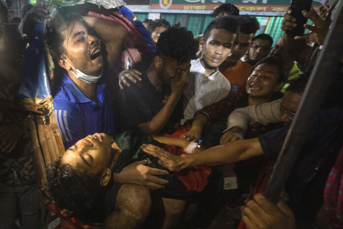 Au Bangladesh, la répression des manifestants vire au carnage