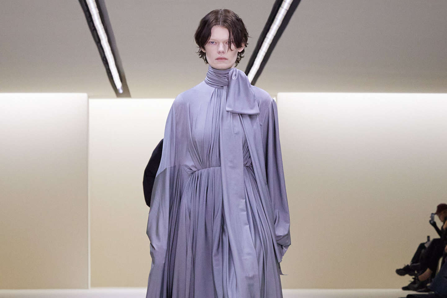 A la Paris Fashion Week, Demna remet le vêtement au cœur de Balenciaga pour faire oublier le scandale