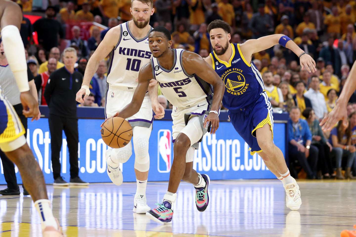 NBA : les Kings créent la surprise en l’emportant sur les Golden State Warriors