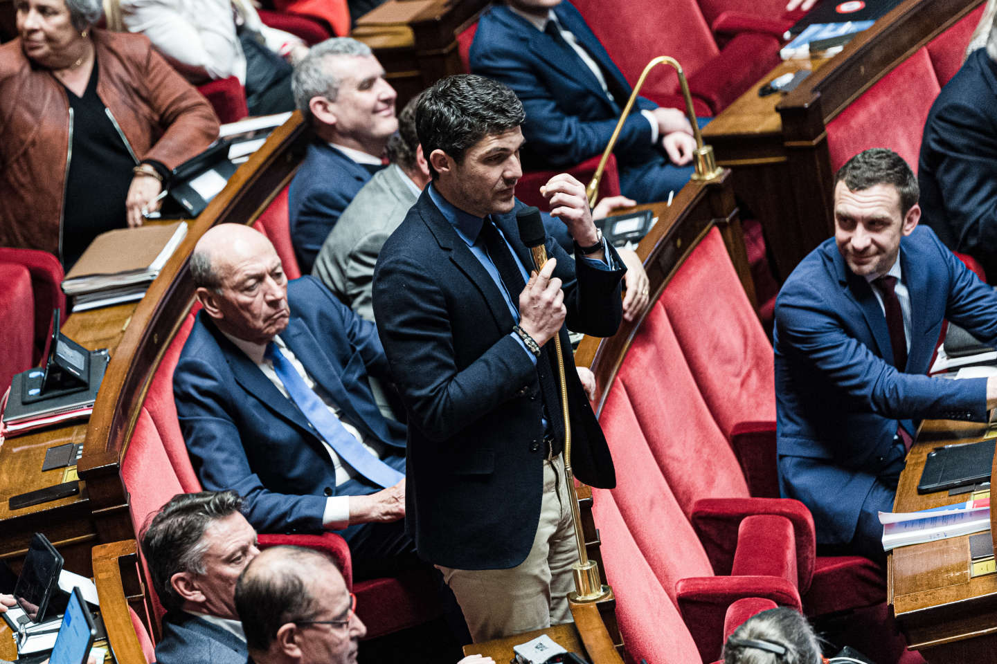 Les Républicains : Aurélien Pradié, numéro deux du parti, démis de ses fonctions à la suite de « ses prises de positions répétées » sur la réforme des retraites