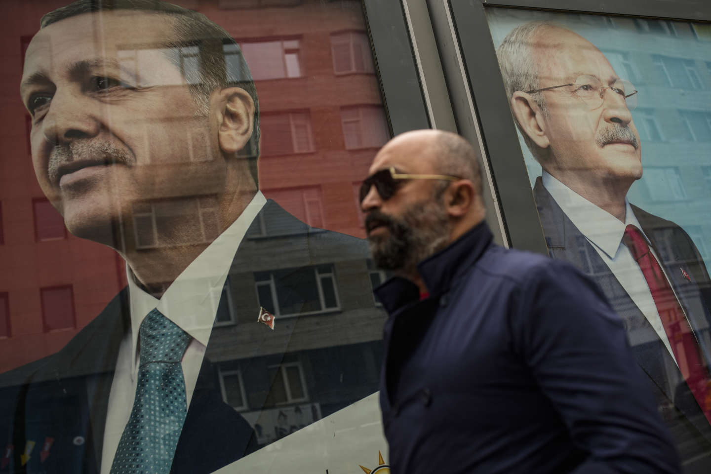 Elections en Turquie : affrontements dans un bureau de vote à Amsterdam ; deux observateurs de l’OSCE non accrédités par Ankara