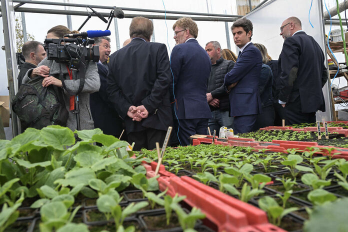 La loi agricole, réponse du gouvernement à la colère des agriculteurs, adoptée par les députés